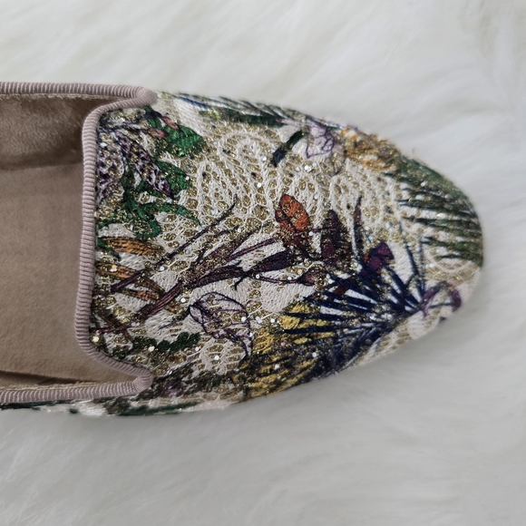 Aerosoles Betunia Embroidered Flats - Picture 4 of 8